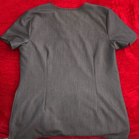 Figs nursing top & bottom - Picture 2 of 8